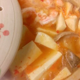 すっぱいスープがおいしい♪トムヤムクンお一人様鍋♪